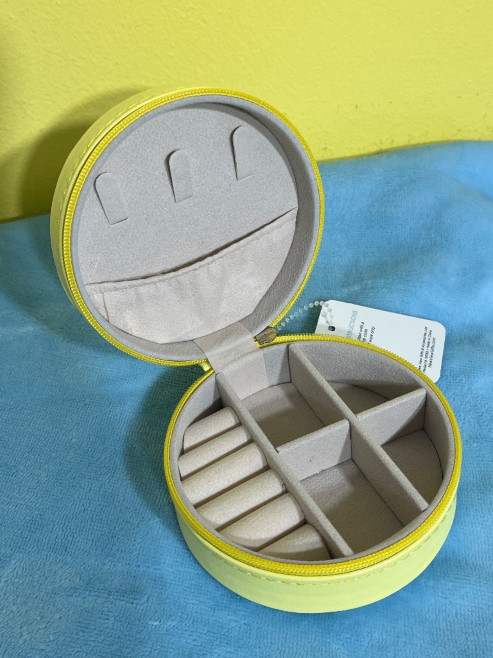 Yellow Round Jewelry Travel Case • NEW •
